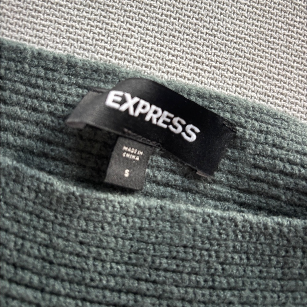 Express Green Ribbed Sweater - Picture 2 of 2